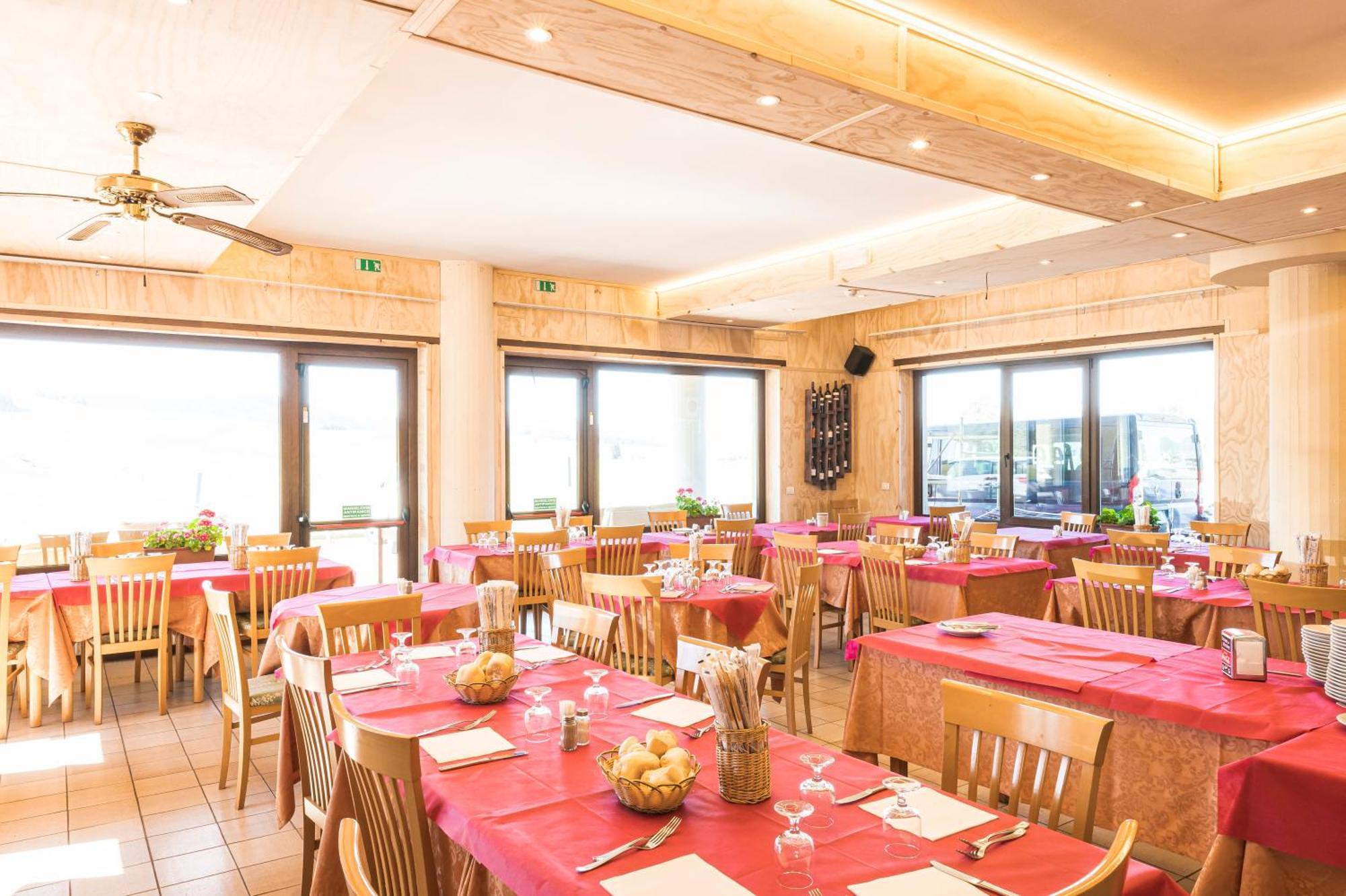 Hotel Vescovi Азиаго Екстериор снимка