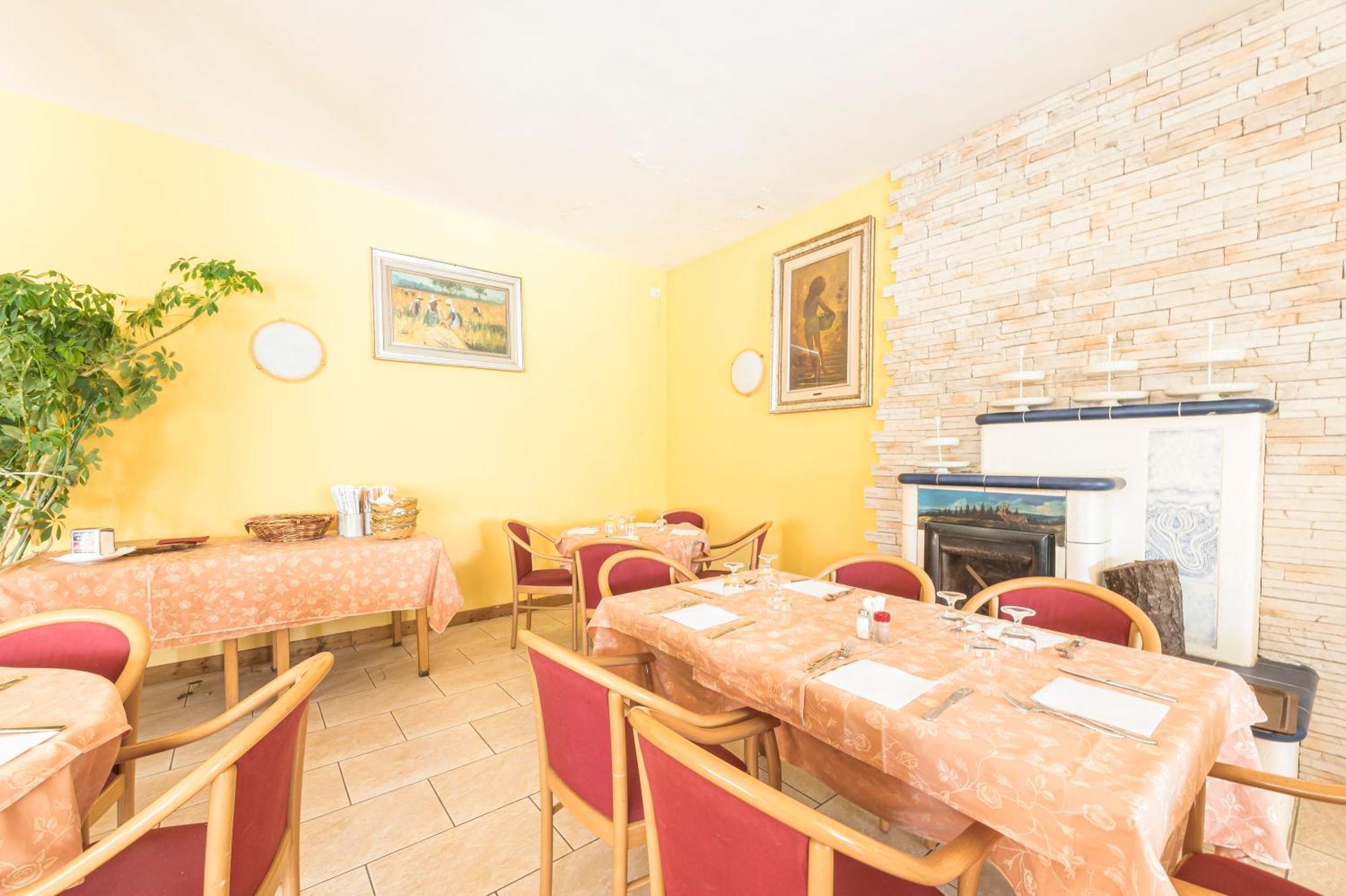 Hotel Vescovi Азиаго Екстериор снимка