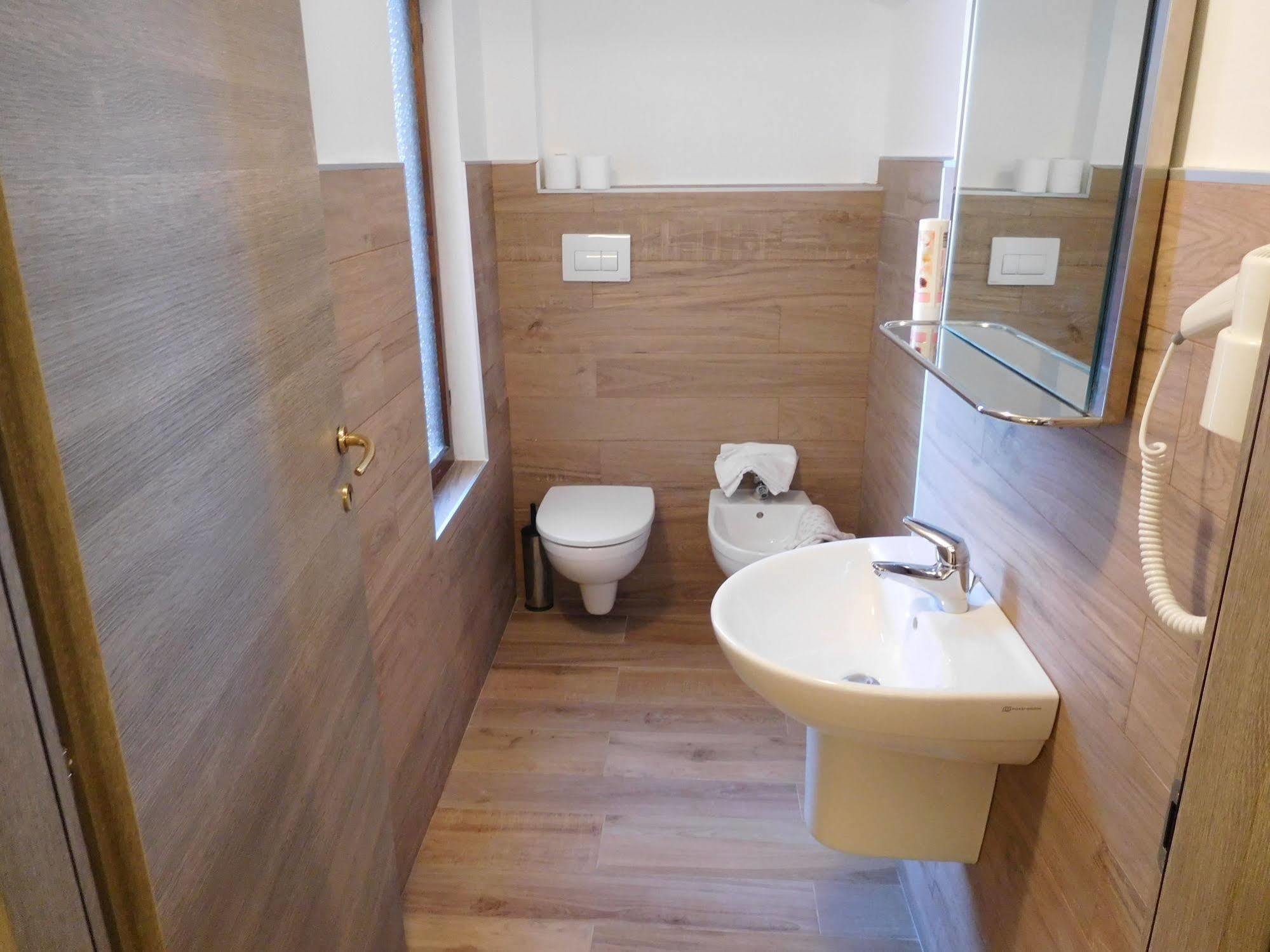 Hotel Vescovi Азиаго Екстериор снимка